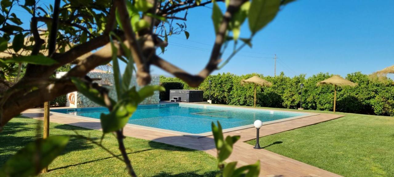 Quinta Dos I'S - Algarve Villa Ferrarias  Bagian luar foto